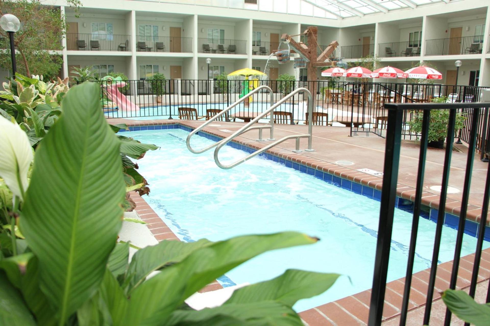 אלטונה Adventureland Inn מראה חיצוני תמונה